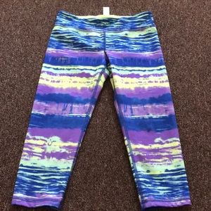 Ivivva cropped yoga pants.